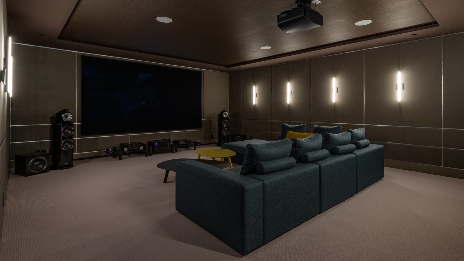 Wireless vs. Wired Audio Systems – Which One is Right for You?